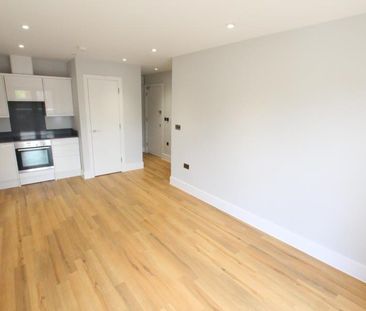 Lavender Park Road, West Byfleet - 1 bedroomProperty for lettings -... - Photo 3