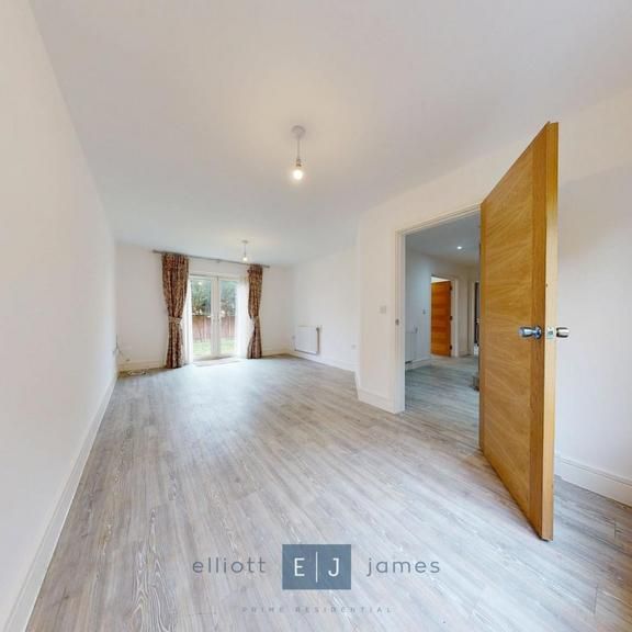 6 bedroom detached house to rent - Photo 1