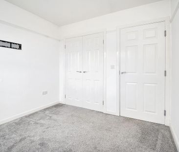 4 bedroom terraced house to rent - Photo 4