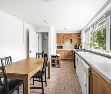 3 bedroom maisonette to rent - Photo 2
