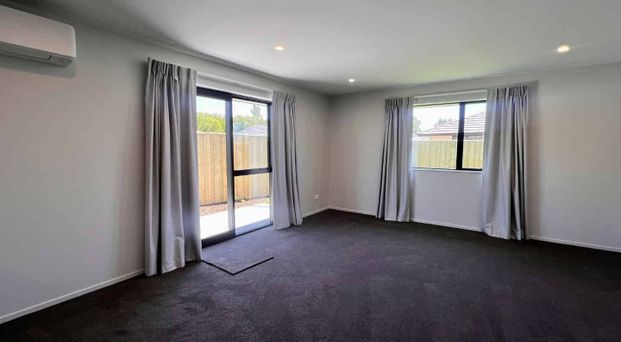 A Real Gem On Applegrove! - Photo 1