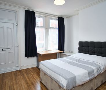 1 George Street - Photo 1