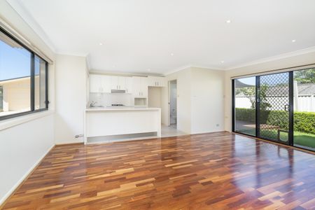 5/404 Forest Road, Kirrawee NSW 2232 - House For Rent | Domain - Photo 2