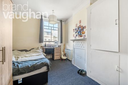 3 bedroom apartment to rent - Photo 4