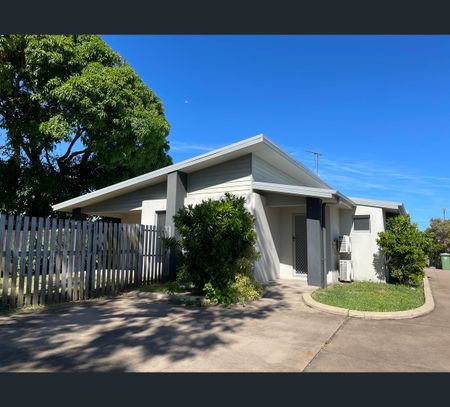 1/3 Tindaridge Court, Hay Point, Qld 4740 - Photo 2