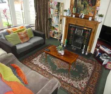 4 bedroom semi-detached house to rent - Photo 1