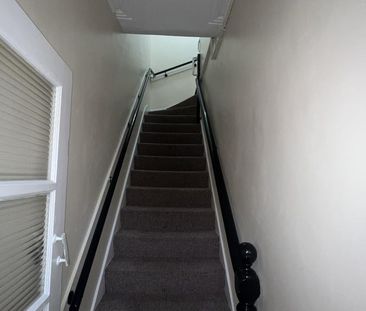 3 bedroom flat to rent - Photo 3