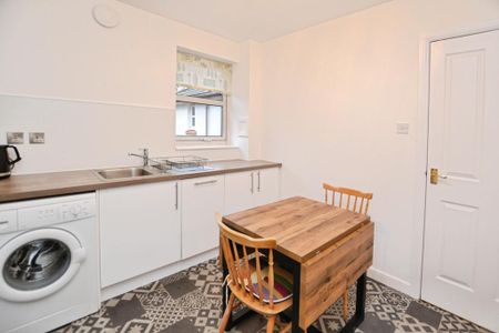 2 bedroom flat to rent - Photo 3