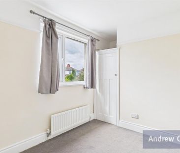 2 bedroom semi-detached house to rent - Photo 2