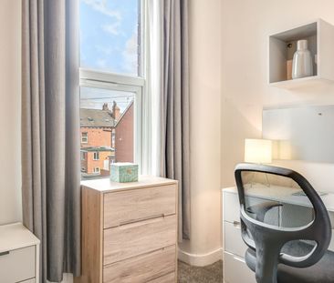 3 HESSLE STREET Leeds - LS6 1EL - Photo 4