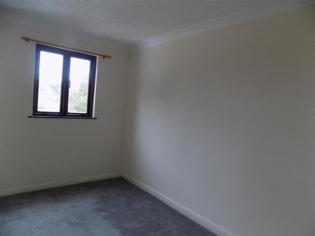 4 bedroom terraced house to rent - Photo 2