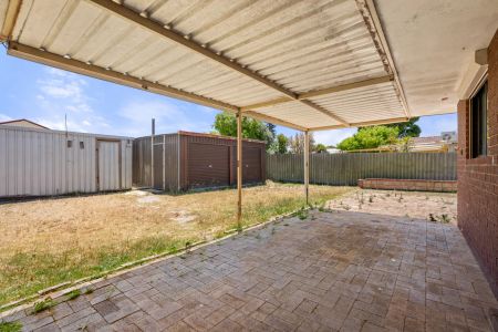 Four bedroom home with workshop, patio & side access. - Photo 3