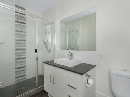 5 Carmel Close, Gilston QLD 4211 - House For Rent | Domain - Photo 2