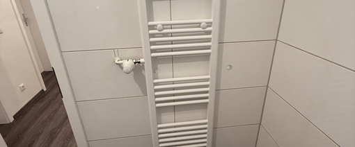 Renovierte 2-Zimmer-Wohnung mit Balkon! - Photo 1