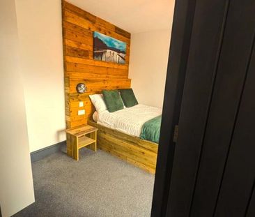 1 bedroom in a house share to rent - Photo 2