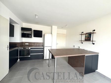 Location Appartement 2 pièces 38m² MARSEILLE 10ème - Photo 4