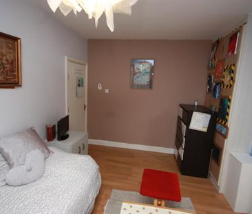 The Approach, East Acton, London, W3 7PS - Photo 3