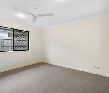 Great Four Bedroom Home! - Photo 3