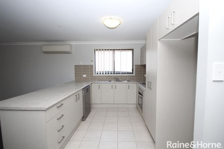 Family Home - Photo 5