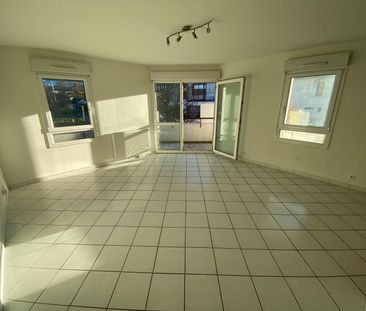 Location Appartement 3 pièces 65m² THONON LES BAINS 74200 - Photo 2