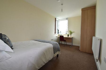 5 bedroom apartment to rent - Photo 4