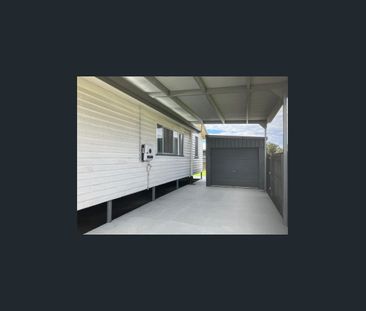 Charming, Fully Fenced Home - Photo 5