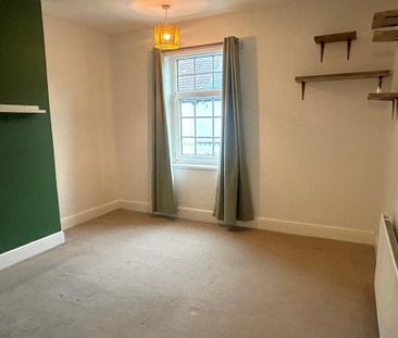 2 bedroom semi-detached house to rent - Photo 3