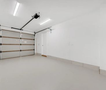 “Brand new Designer 3 bedroom townhouse with study” - Photo 5