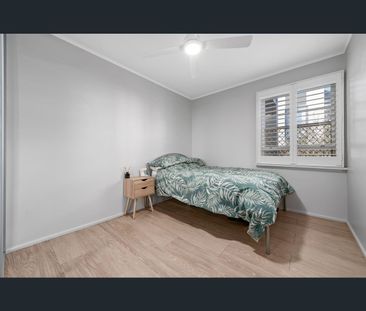 1/80 Selwyn St, Merewether, NSW 2291 - Photo 3