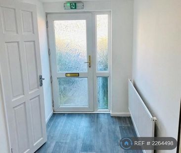 1 bedroom in a house share to rent - Photo 6