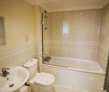 2 bedroom flat to rent - Photo 4