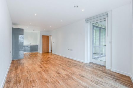 2 bedroom flat to rent - Photo 2