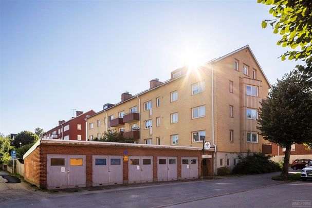 Prinsgatan 13 A, Katrineholm - Photo 1
