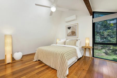 Modern Alpine Chalet Style Home in Popular Point Clare Available for Lease from 12 January, 2026 - Photo 5