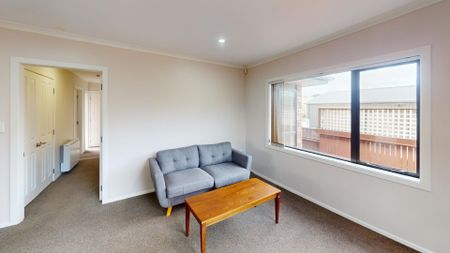 Central Palmerston North - 2 Bedrooms - Photo 2