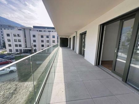 Très joli appartement de 4.5 pièces au 2ème étage avec grand balcon (J- 203) - Foto 3