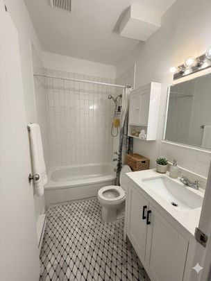 For Lease - 968 Bathurst Street Unit# 4, Toronto, Ontario - Photo 1