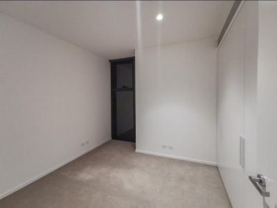 Ultra-hip Inner City Living with Beautiful Garden View - Photo 2