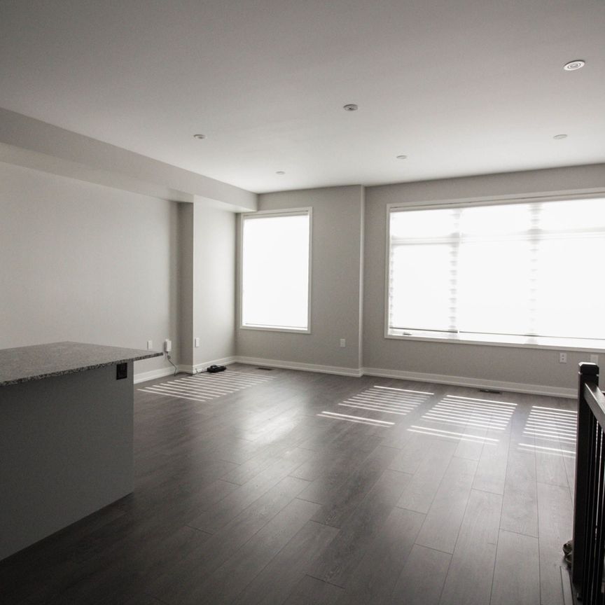 For Lease - 3057 Ernest Appelbe Boulevard, Oakville, Ontario - Photo 1