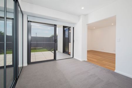 Home For Rent - Photo 3