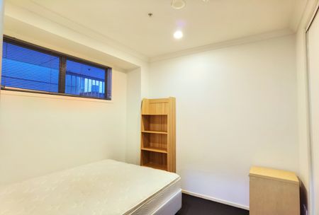 one Bedroom Apartment - Photo 2