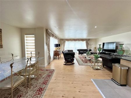 3 bedroom apartment to rent - Photo 3