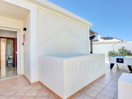 4 room luxury Villa for rent in Yaiza, Spain - Foto 1