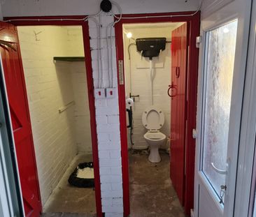 4 Bed Semi-Detached House, Amhurst Close, LE3 - Photo 3