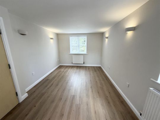 Beacon Lane, Heswall - Photo 1