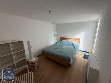 Location Maison 3 pièces 80m² ST PIERRE 97410 - Photo 2