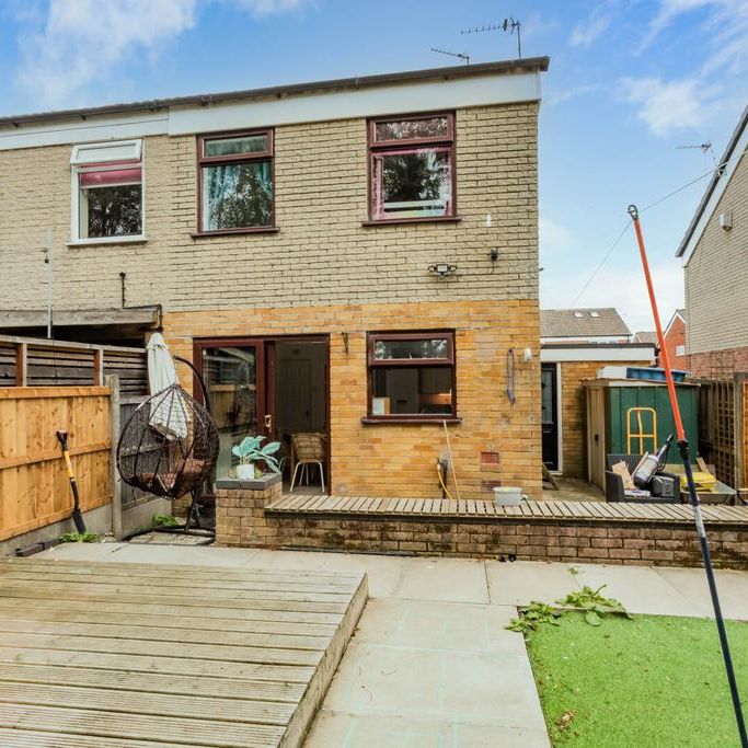 3 bedroom semi-detached house to rent - Photo 1