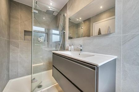 5 bedroom semi-detached house to rent - Photo 4