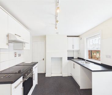 School Road, Tilehurst, Reading, Berkshire, RG31 - Photo 6