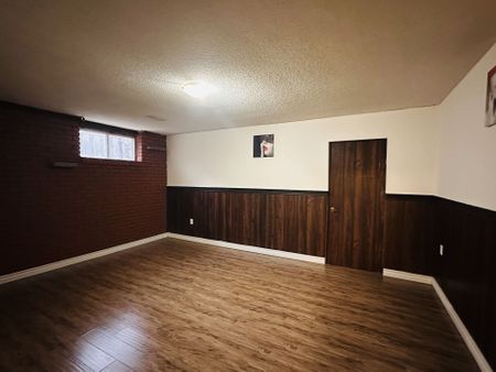 For Lease - 36 Weldrick Road, Richmond Hill, Ontario - Photo 3